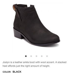 Vionic Joselyn black ankle boots